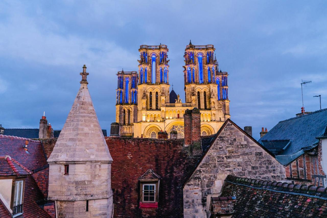 Nid Douillet La Cour Du Dauphin, Vue Cathedrale Imprenable Laon Exterior foto
